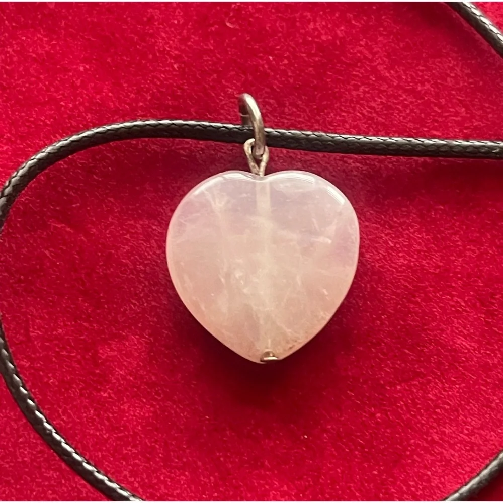Closet clean up Pink stone pendant necklace - Picture 1 of 2